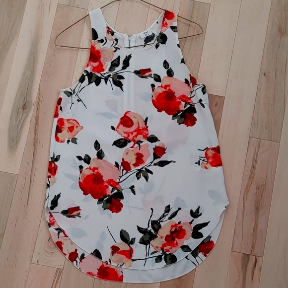 XS Aritzia wilfred floral blouse - Picture 1 of 2